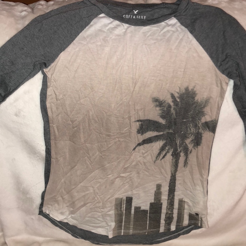 american eagle tee
